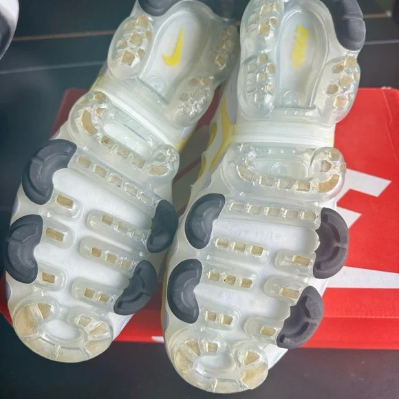 Nike Air VaporMax Plus in Vibrant Yellow and White - Picture 7 of 11